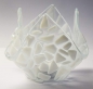 Preview: Glas-Windlicht für Teelicht,weiss auf klar,Höhe ca. 10 cm,Durchmesser ca. 15 cm,gefertigt in unserem eigenen Atelier,Art.Nr. FW2.Carmen Harusta,Glasinsel ®,Göttingen,Deutschland. (Abb. 1).