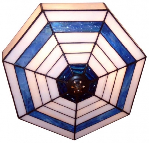 Deckenleuchte " Chinahut ",Tiffany-Glaskunst,weiss,blau-türkis graniert,Durchmesser ca. 27 cm,Artikelnummer 4000,gefertigt in unserer eigenen Werkstatt in Göttingen,Deutschland,Ansicht von unten.