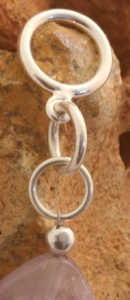 Preview: Doppelringe,flach,Durchmesser ca. 8/5 mm und ca. 3,5/1,5 mm,925er Sterling Silber,gebürstet,5 StückeArtikelnummer 3595A-5 (Anwendungsbeispiel).