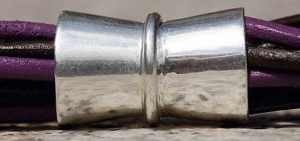 Magnetic lock " Cross Bar ",ca. 11 x 18 mm,925 Sterling Silver,item number 3494F (application example).