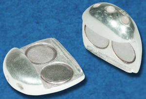 Magnetic lock,oval,width ca. 11 mm,length ca. 15 mm,925 Sterling Silver,item number 3495 (detail).