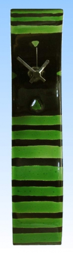 Wanduhr " Grüne Welle ",grün,schwarz,ca. 37 x 8 cm