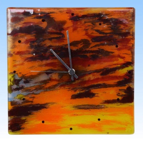 Wanduhr,Quadrat,rot,orange,amber, dunkel graublau,ca. 25 x 25 cm