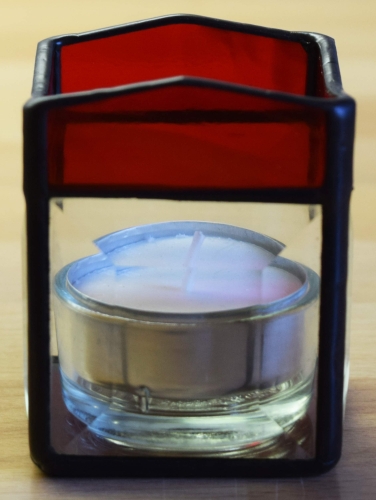 Tea light holder,stained glass,tiffany technique,dark red,opalescent,with square bevels,clear,size 5,5 x 5,5 x 7,5 cm,manufactured in our own atelier,item number 10027-A.Carmen Harusta,Glasinsel ®,Goettingen,Germany.