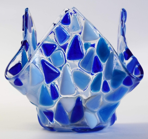 Glass tea light holder,dark blue,blue,light blue,turquoise blue,white on clear,height ca. 10 cm,diameter ca. 15 cm,manufactured in our own studio,item number FW11.Carmen Harusta,Glasinsel ®,Göttingen,Germany. (image 1).