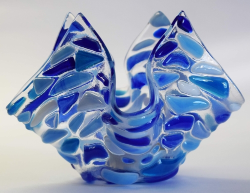 Glass tea light holder,blue.light blue,turquoise blue,white on clear,height ca. 10 cm,diameter ca. 15 cm,manufactured in our own studio,item number FW8.Carmen Harusta,Glasinsel ®,Göttingen,Germany. (image 2).