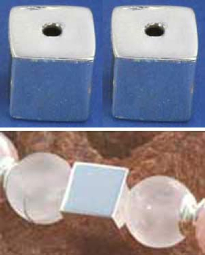 Würfel,mittig gebohrt,Kantenlänge ca. 8 mm,925er Sterling Silber,2 Stücke,Artikelnummer 3834F-2.